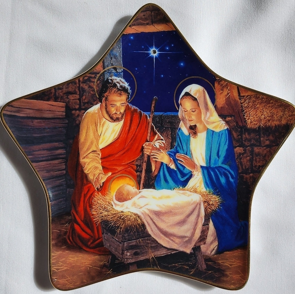 Porcelain Vintage Star of Bethlehem Nativity Plate